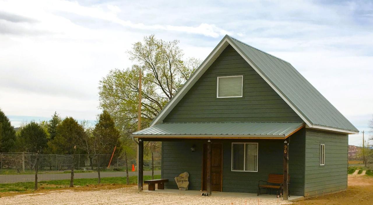 Private, Charming Cabin - Sleeps 5 - The Evergreen - Bryce Canyon National Park Cannonville Exterior photo