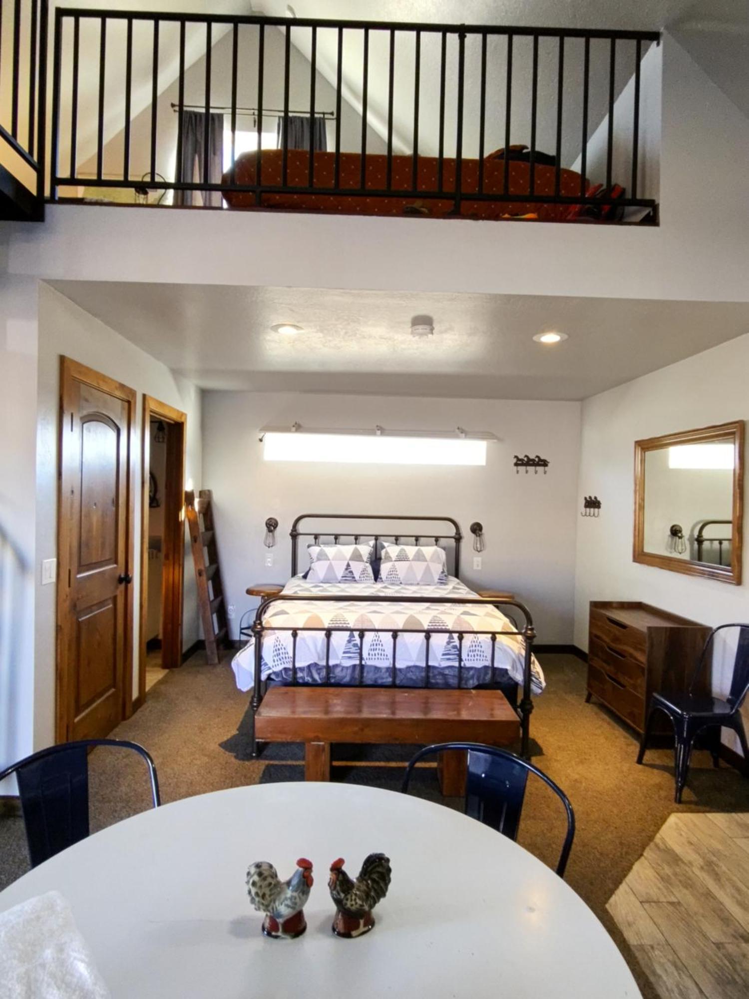 Private, Charming Cabin - Sleeps 5 - The Evergreen - Bryce Canyon National Park Cannonville Exterior photo