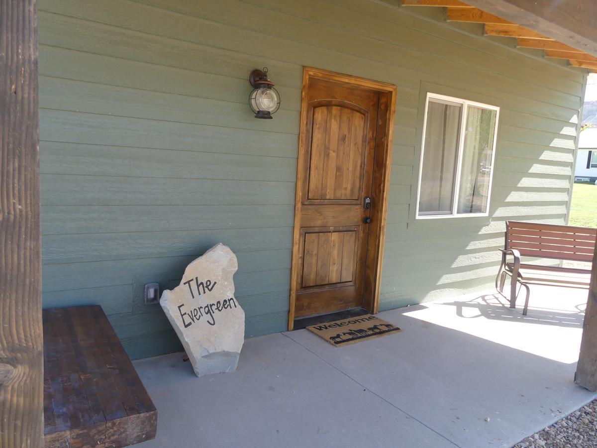 Private, Charming Cabin - Sleeps 5 - The Evergreen - Bryce Canyon National Park Cannonville Exterior photo